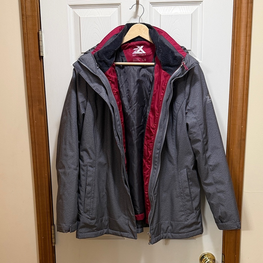 ZeroXposur Women's Gray Ski Jacket with Red Lining